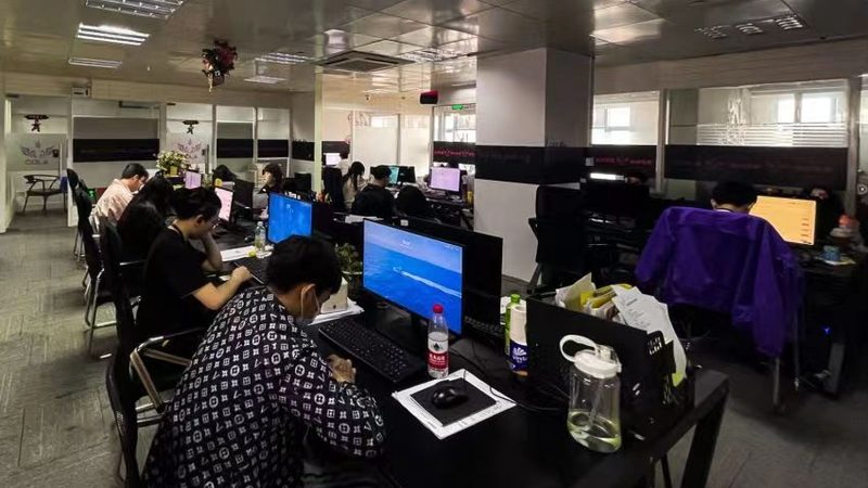 以下是一个短视频代运营团队的人员配置案例：